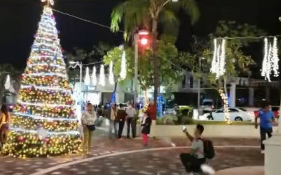 VIDEO] Así fue el encendido del Árbol de Navidad en Cuautla - El Sol de  Cuernavaca | Noticias Locales, Policiacas, sobre México, Morelos y el Mundo